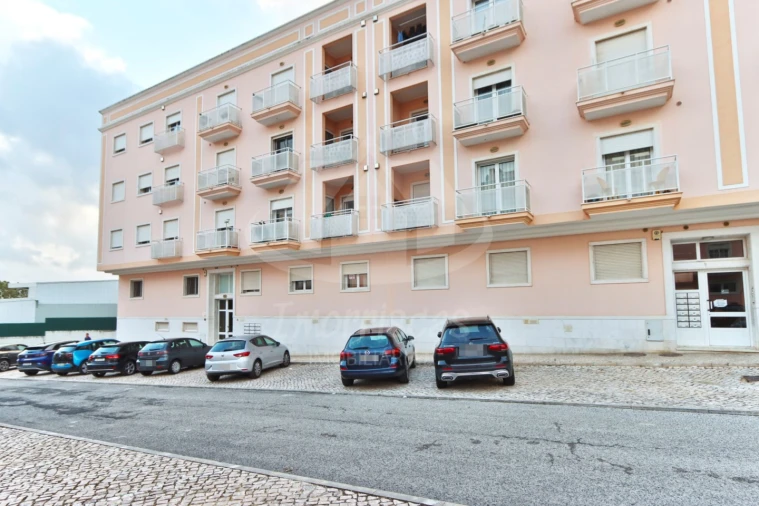 Apartamento T4 para Venda em Santo Antão e São Julião do Tojal Foto 29