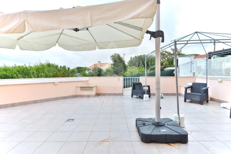 Apartamento T4 para Venda em Santo Antão e São Julião do Tojal Foto 11