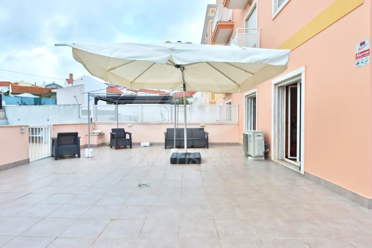 Apartamento T4 para Venda em Santo Antão e São Julião do Tojal Foto 13