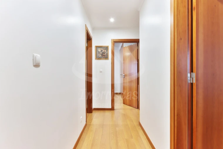 Apartamento T4 para Venda em Santo Antão e São Julião do Tojal Foto 15