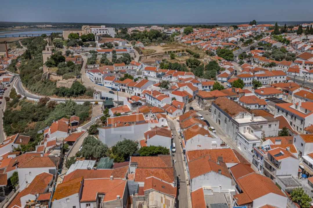 Moradia T2 para Venda em Santa Maria do Castelo e Santiago e Santa Susana Foto 23