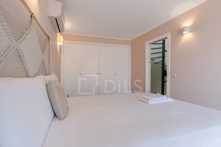 Moradia T2 para Venda em Santa Maria do Castelo e Santiago e Santa Susana Foto 12