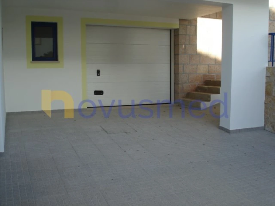 Garagem para Arrendamento em Albufeira e Olhos de Água Foto 1