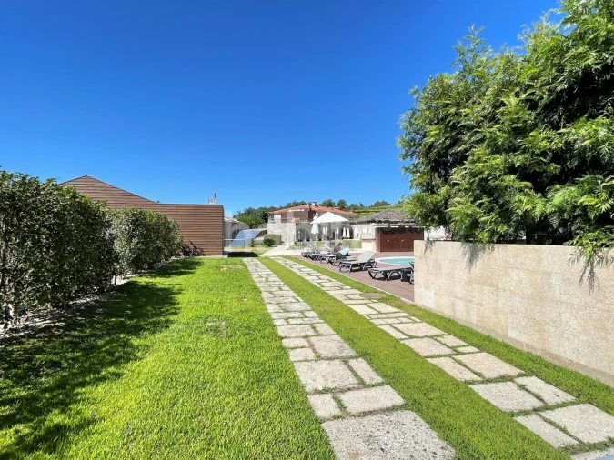 Negócio para Venda em Vila Cova da Lixa e Borba de Godim Foto 36