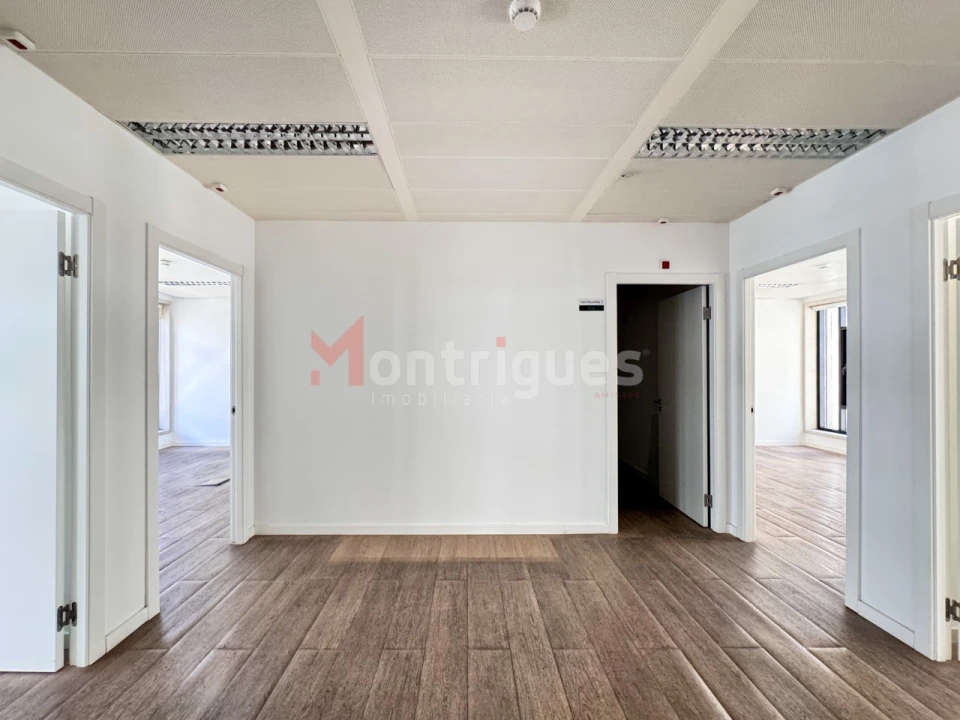 Escritório para Arrendamento em Avenidas Novas Foto 17