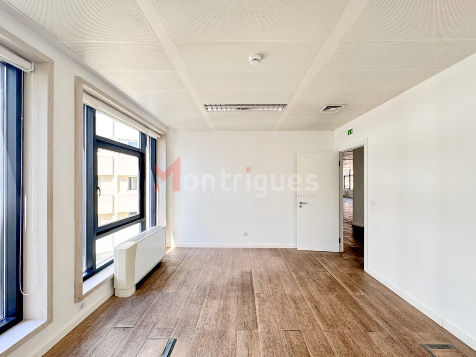 Escritório para Arrendamento em Avenidas Novas Foto 24