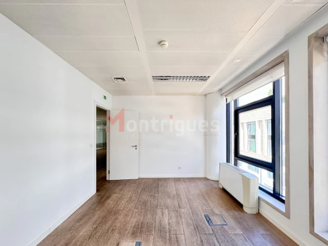 Escritório para Arrendamento em Avenidas Novas Foto 22