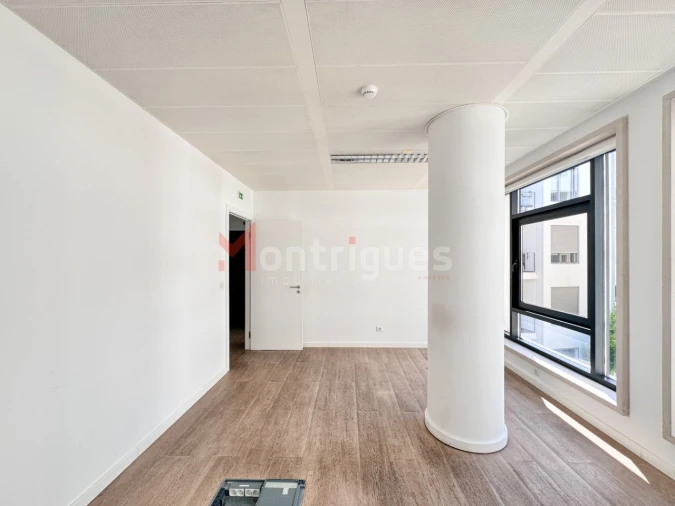 Escritório para Arrendamento em Avenidas Novas Foto 26