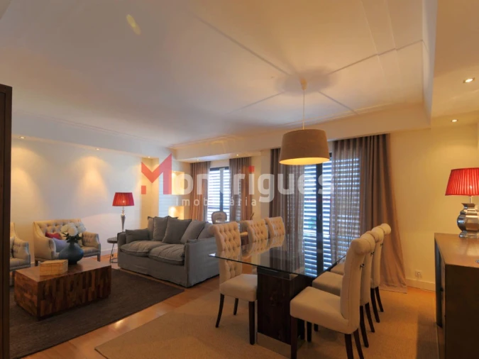 Apartamento T3 para Arrendamento em Benfica Foto 1