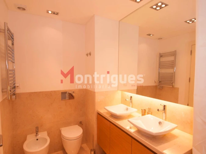 Apartamento T3 para Arrendamento em Benfica Foto 9