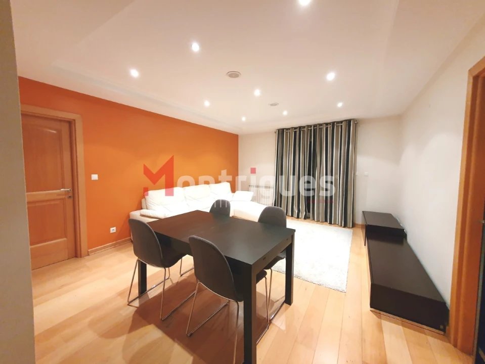 Apartamento T1 para Arrendamento em Parque das Nações Foto 6