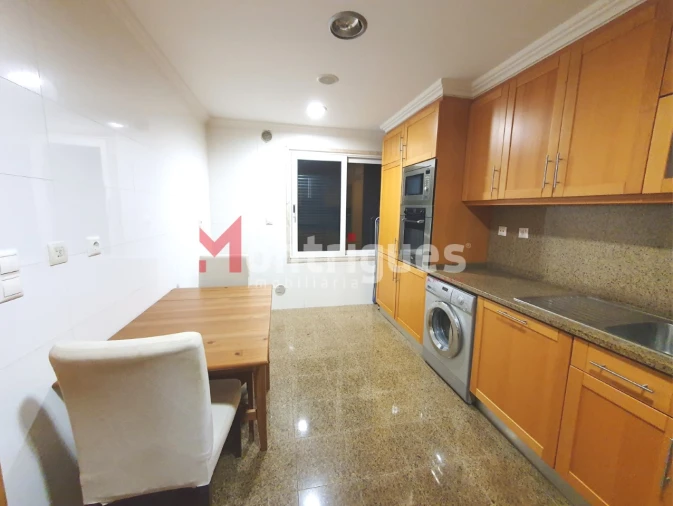 Apartamento T1 para Arrendamento em Parque das Nações Foto 8