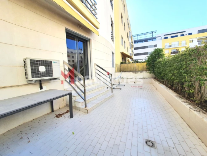 Apartamento T1 para Arrendamento em Parque das Nações Foto 3