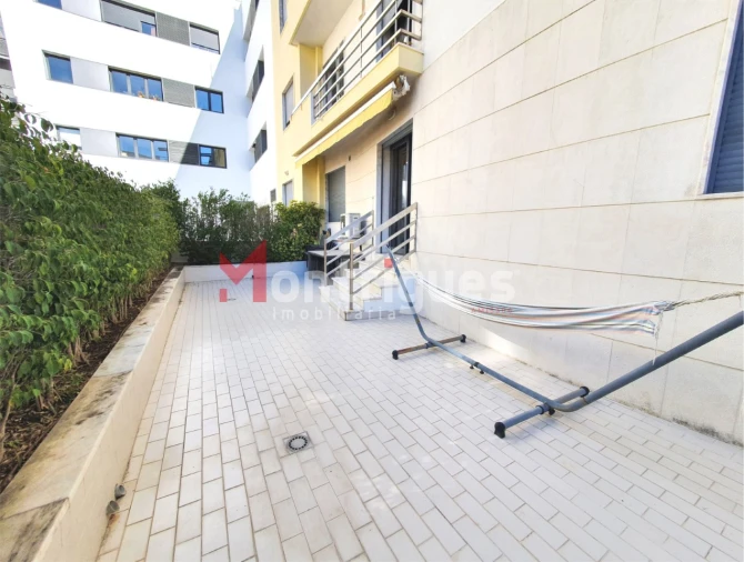 Apartamento T1 para Arrendamento em Parque das Nações Foto 4