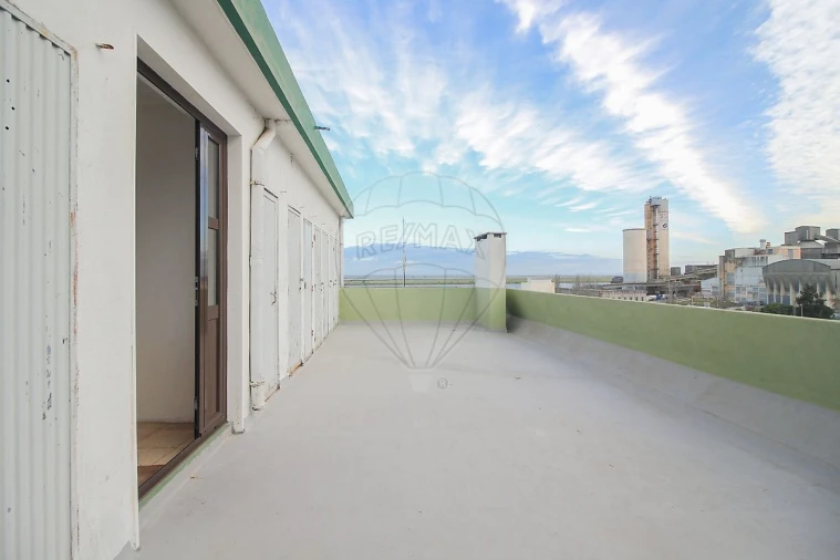 Apartamento T1 para Venda em Alhandra, São João dos Montes e Calhandriz Foto 24