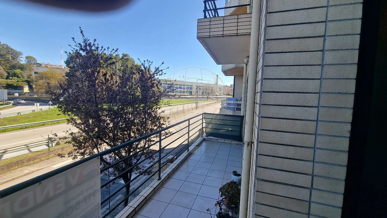 Apartamento T2 para Venda em Mafamude e Vilar do Paraíso Foto 25