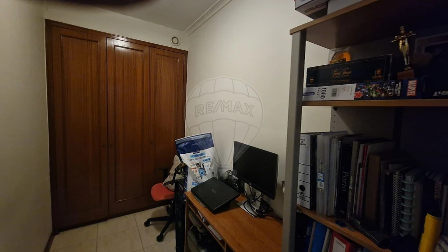 Apartamento T2 para Venda em Mafamude e Vilar do Paraíso Foto 12