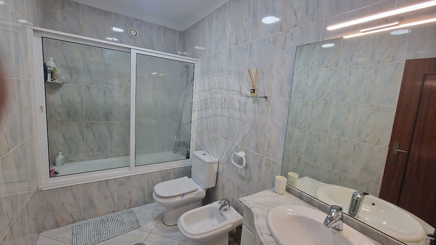 Apartamento T2 para Venda em Mafamude e Vilar do Paraíso Foto 4