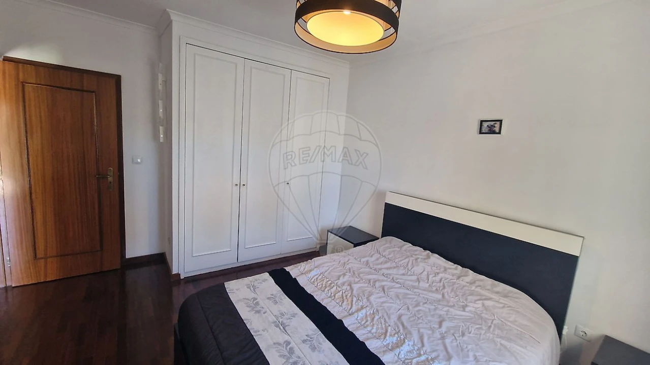 Apartamento T2 para Venda em Mafamude e Vilar do Paraíso Foto 22