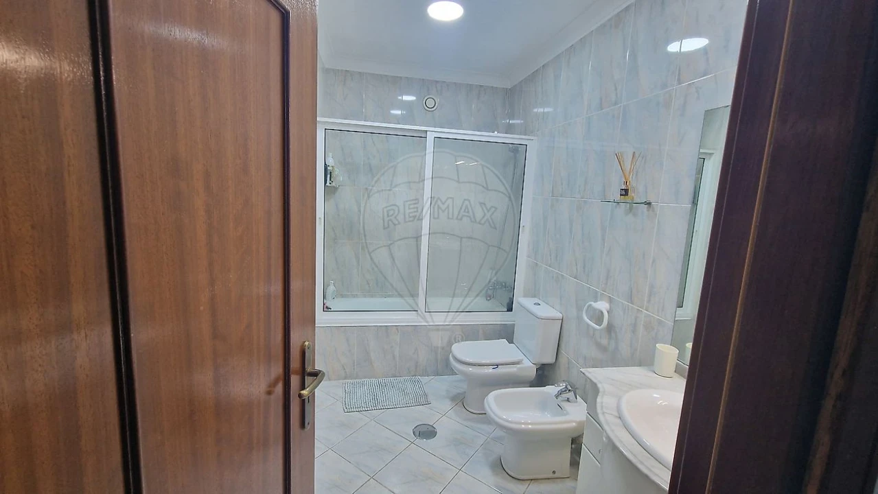 Apartamento T2 para Venda em Mafamude e Vilar do Paraíso Foto 3