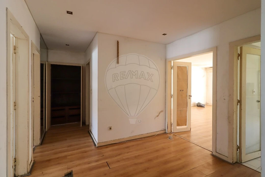 Apartamento T2 para Venda em Malveira e São Miguel de Alcainça Foto 1