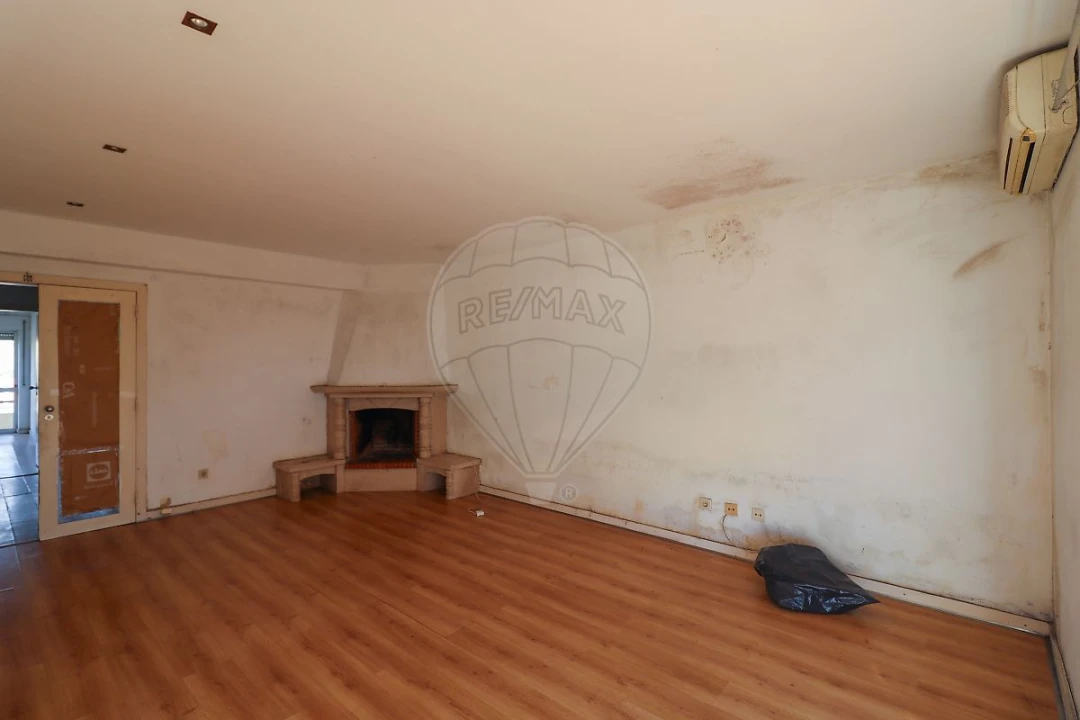 Apartamento T2 para Venda em Malveira e São Miguel de Alcainça Foto 6