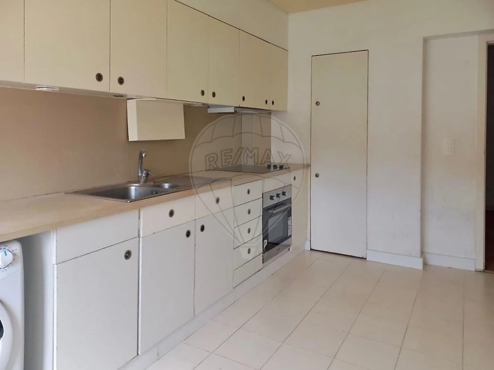 Apartamento T2 para Venda em Malveira e São Miguel de Alcainça Foto 9