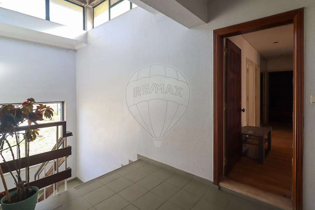 Apartamento T2 para Venda em Malveira e São Miguel de Alcainça Foto 4