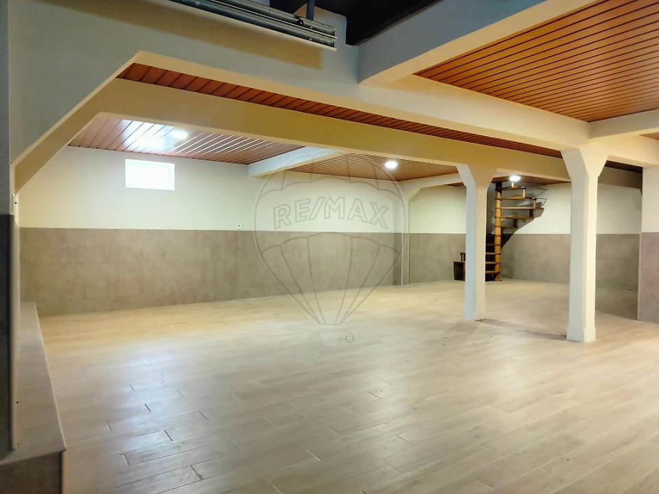 Moradia T3 para Arrendamento em Requeixo, Nossa Senhora de Fátima e Nariz Foto 4