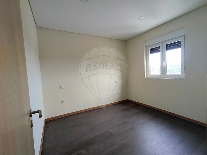 Moradia T3 para Arrendamento em Requeixo, Nossa Senhora de Fátima e Nariz Foto 13