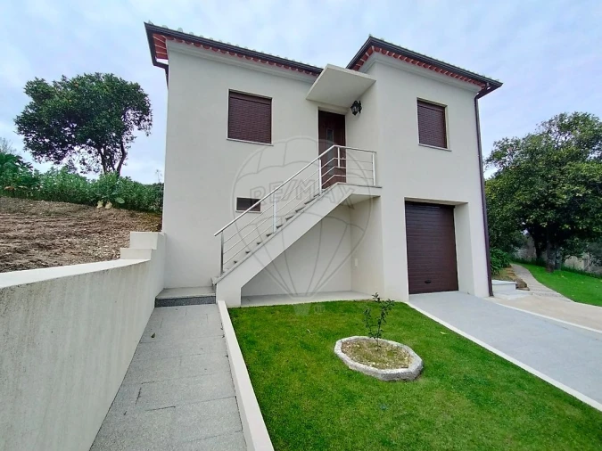 Moradia T3 para Arrendamento em Requeixo, Nossa Senhora de Fátima e Nariz Foto 10