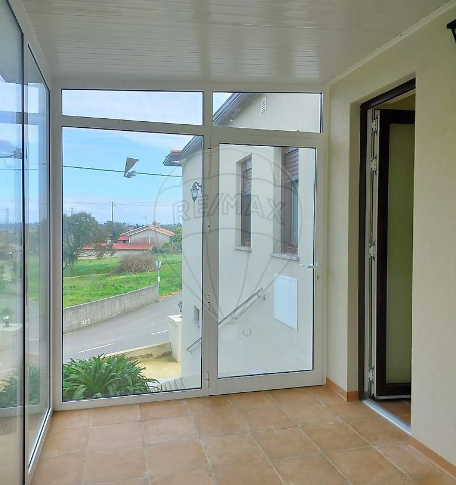 Moradia T3 para Arrendamento em Requeixo, Nossa Senhora de Fátima e Nariz Foto 24