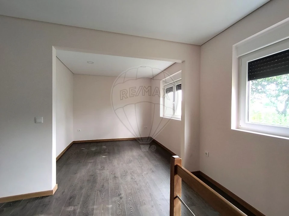 Moradia T3 para Arrendamento em Requeixo, Nossa Senhora de Fátima e Nariz Foto 23