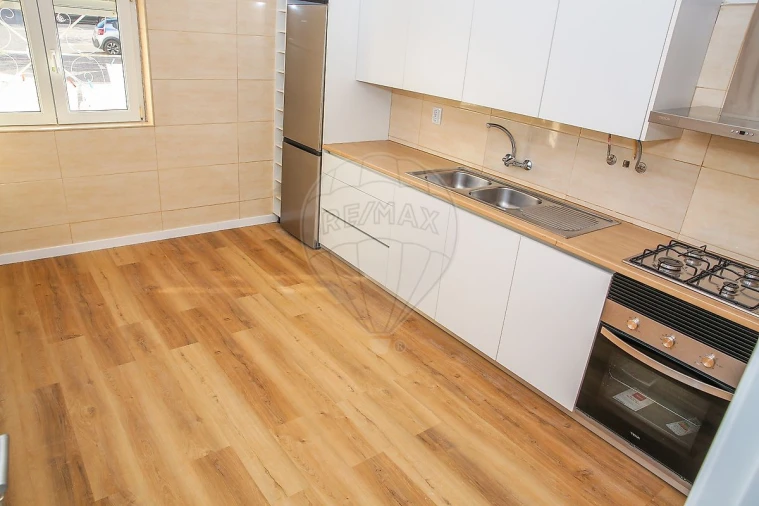 Apartamento T1 para Venda em Carregado e Cadafais Foto 22