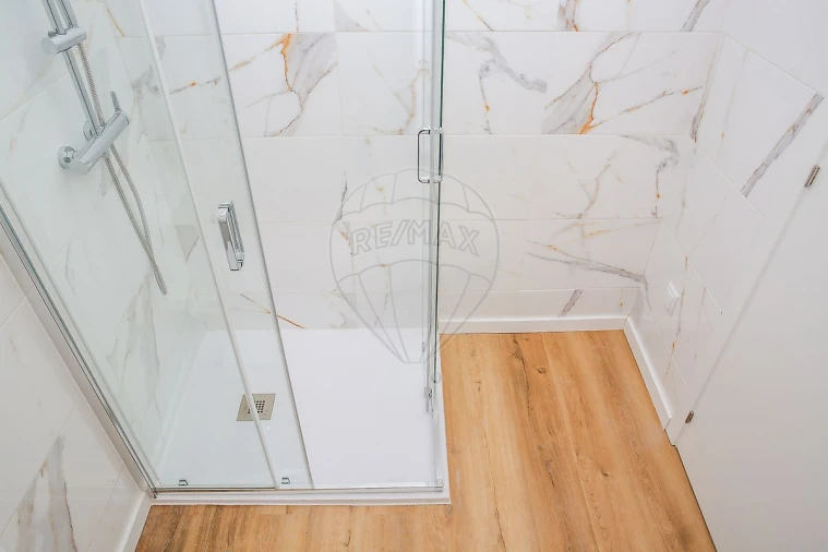 Apartamento T1 para Venda em Carregado e Cadafais Foto 14