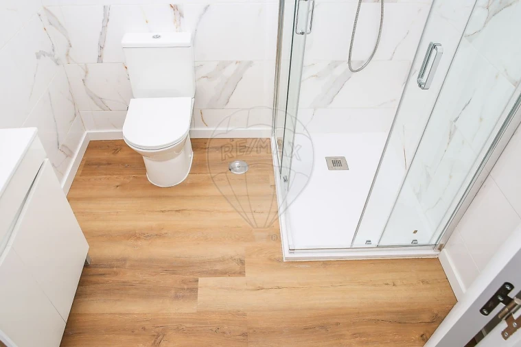 Apartamento T1 para Venda em Carregado e Cadafais Foto 12