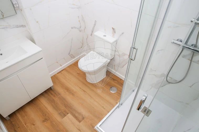 Apartamento T1 para Venda em Carregado e Cadafais Foto 21