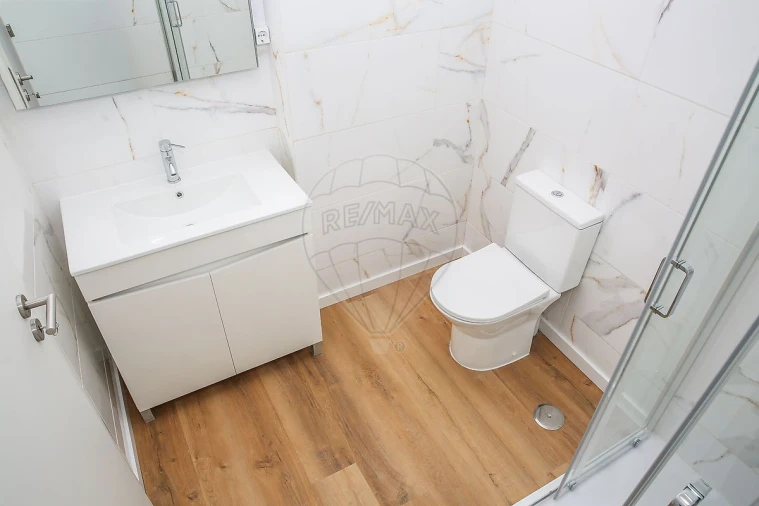 Apartamento T1 para Venda em Carregado e Cadafais Foto 23