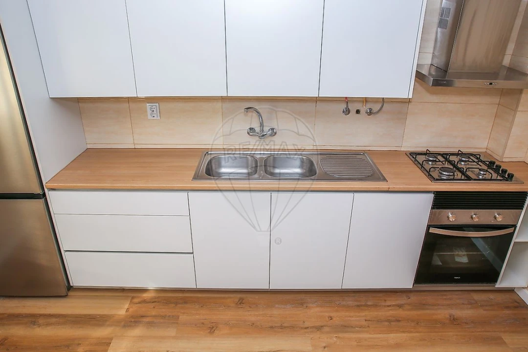 Apartamento T1 para Venda em Carregado e Cadafais Foto 27