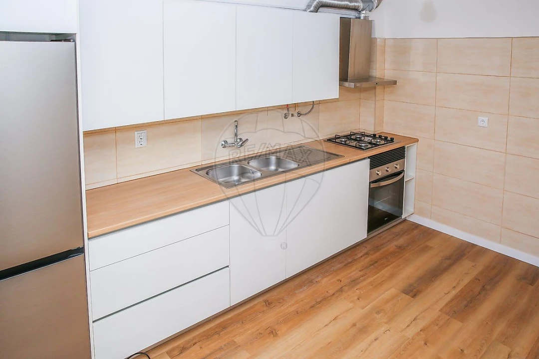 Apartamento T1 para Venda em Carregado e Cadafais Foto 26