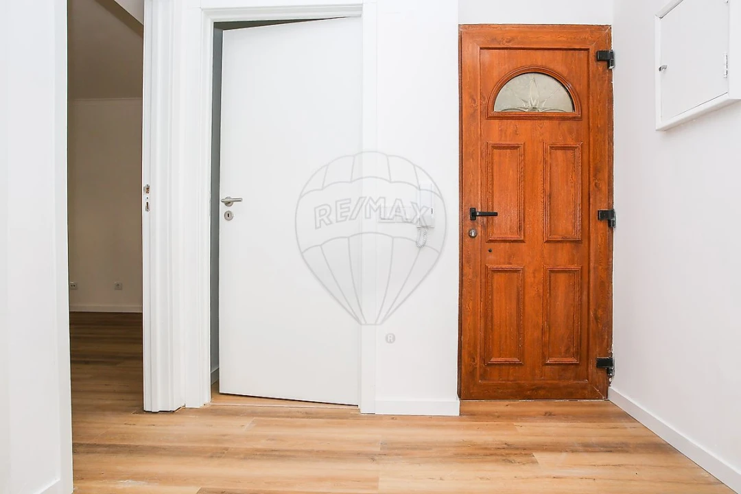 Apartamento T1 para Venda em Carregado e Cadafais Foto 10