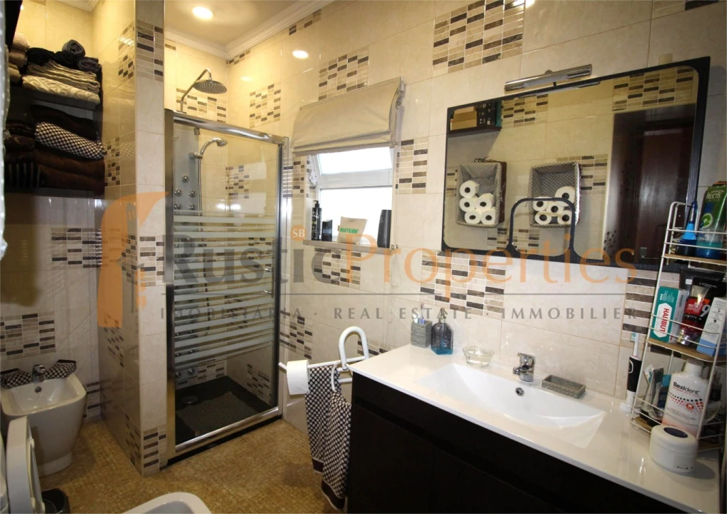 Moradia T4 para Venda em São Brás de Alportel Foto 12