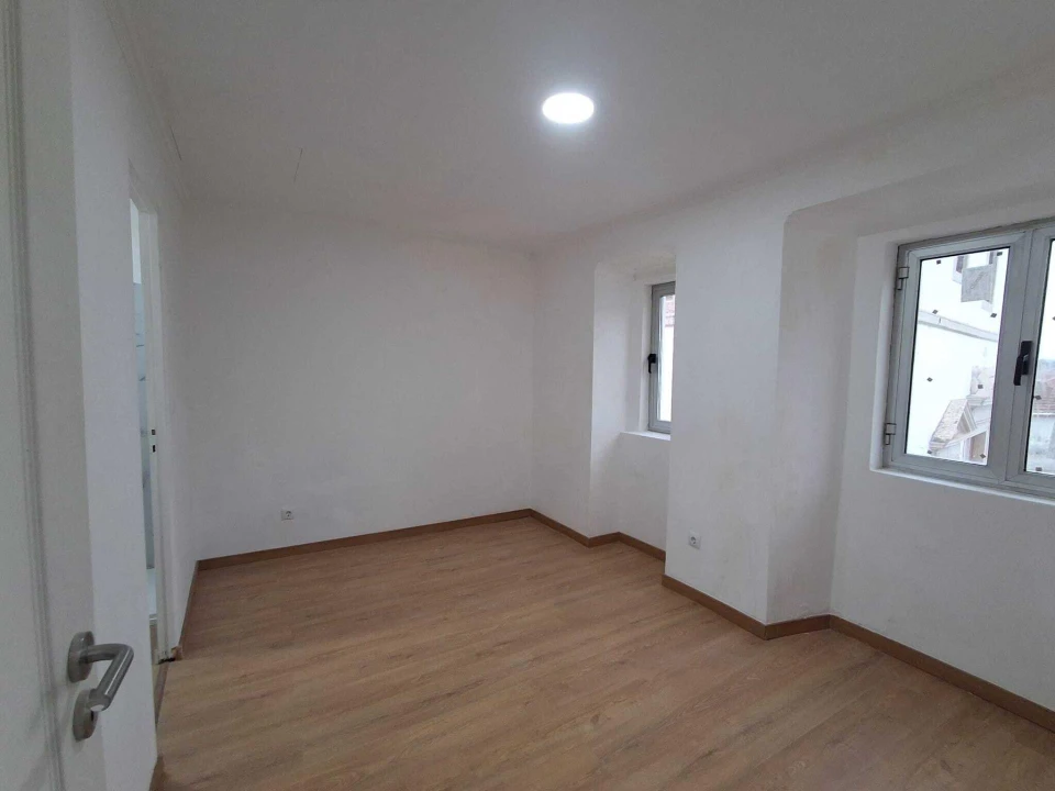 Moradia T2 para Venda em Loures Foto 5