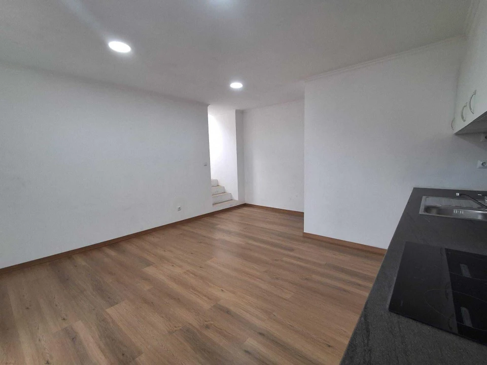 Moradia T2 para Venda em Loures Foto 2