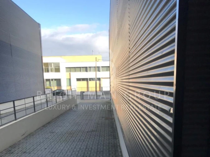 Armazém para Venda em Grijó e Sermonde Foto 17