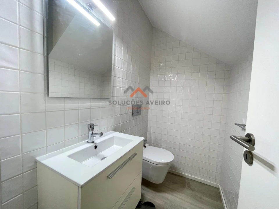 Apartamento T1 para Venda em Glória e Vera Cruz Foto 11