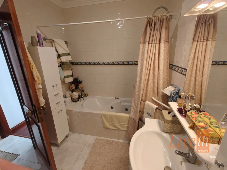 Apartamento T1 para Venda em Ericeira Foto 9