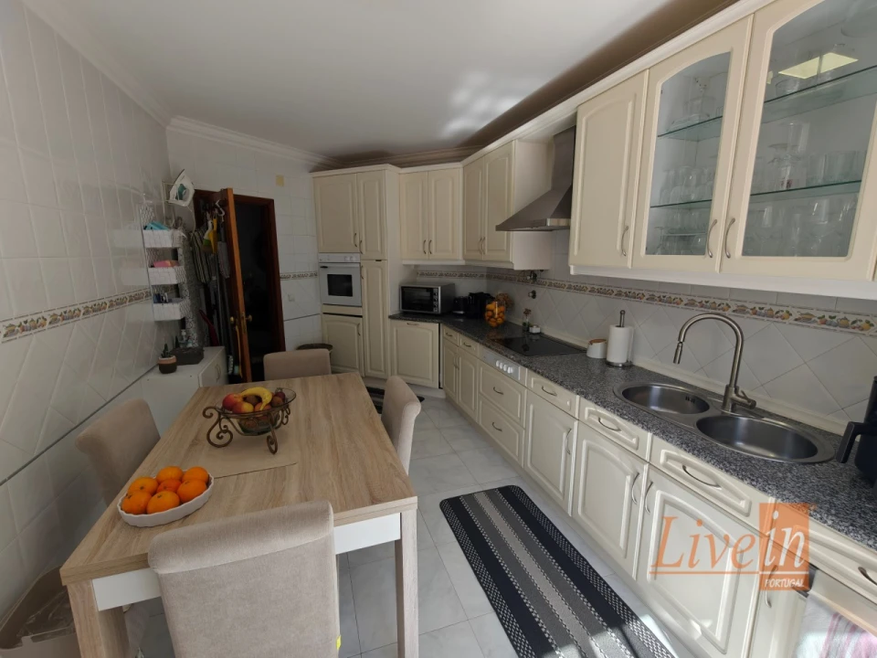 Apartamento T1 para Venda em Ericeira Foto 14