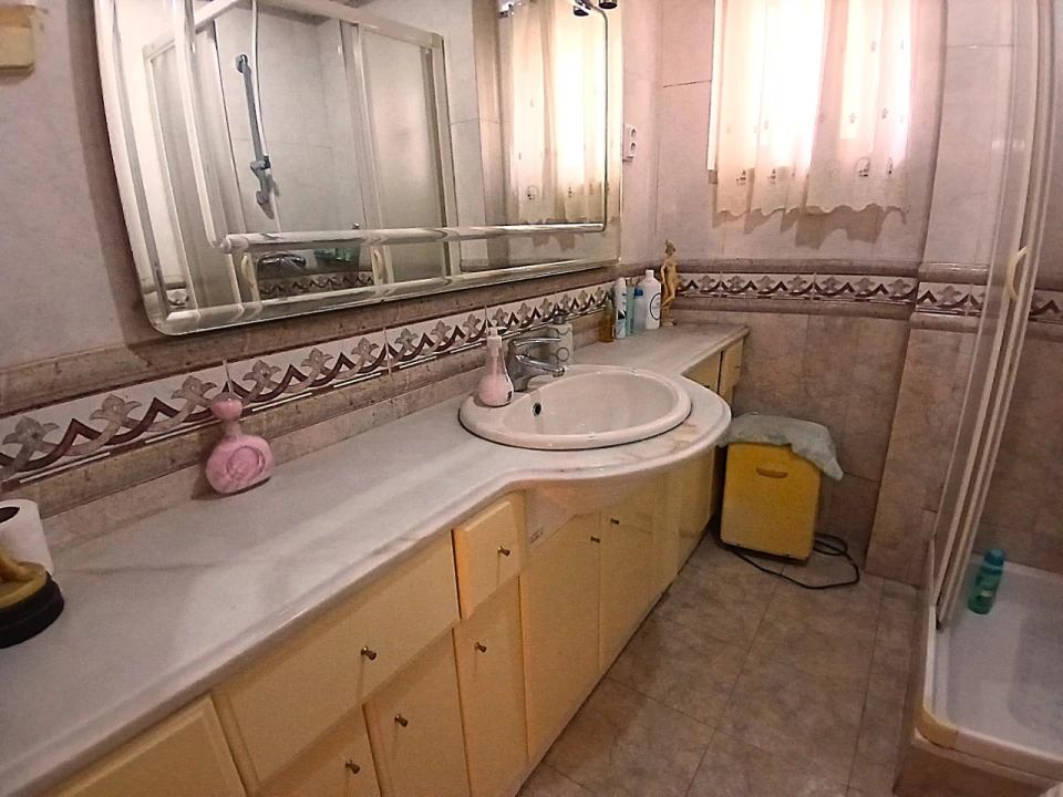 Apartamento T3 para Venda em Póvoa de Santo Adrião e Olival Basto Foto 4