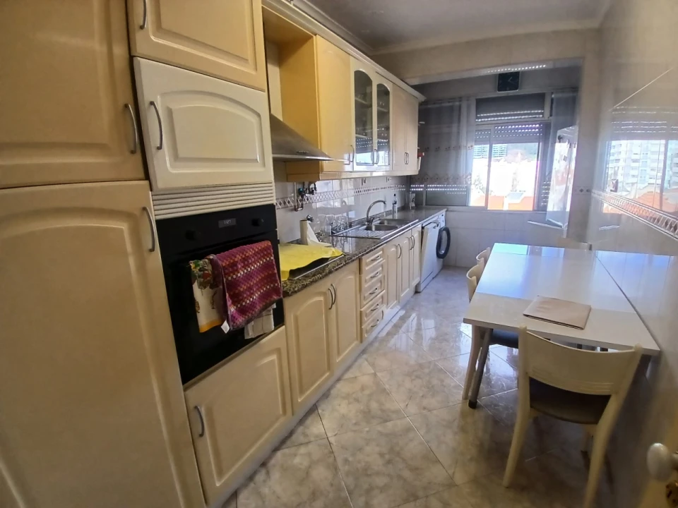 Apartamento T3 para Venda em Póvoa de Santo Adrião e Olival Basto Foto 24